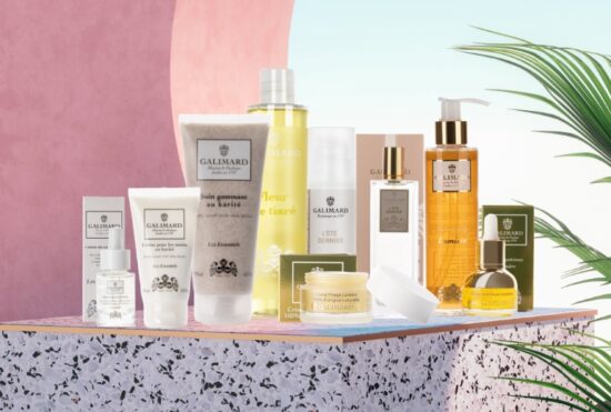 La gamme de cosmétiques : Les essentiels et Lumière