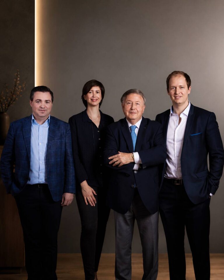 Portrait de Cédrick Guilbaud, Delphine Roux, Jean-Pierre Roux et Stéphane Roux, dirigeants de la Maison Galimard à Grasse